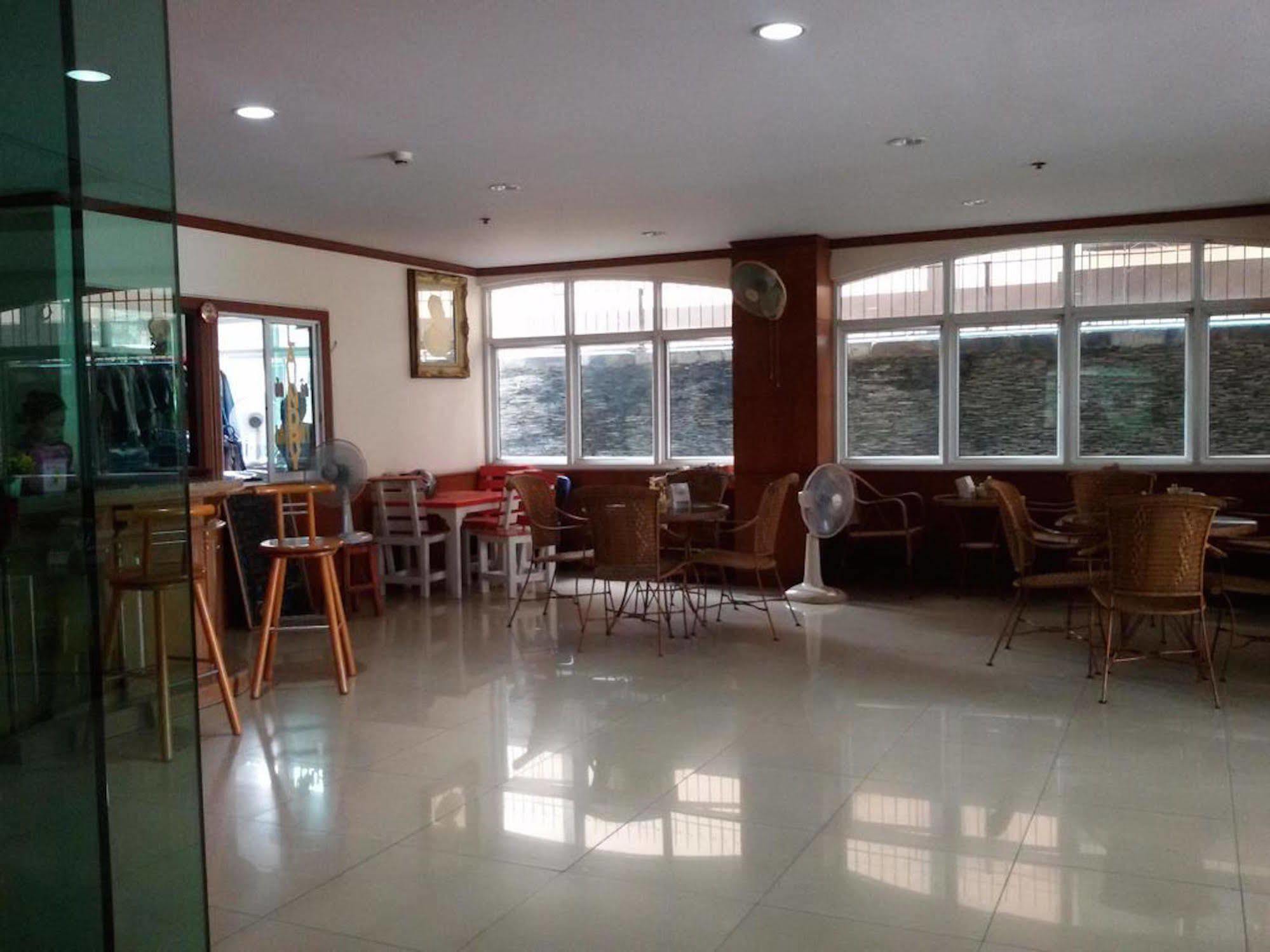 芭達亞拉塔基特大厦公寓式酒店 外观 照片